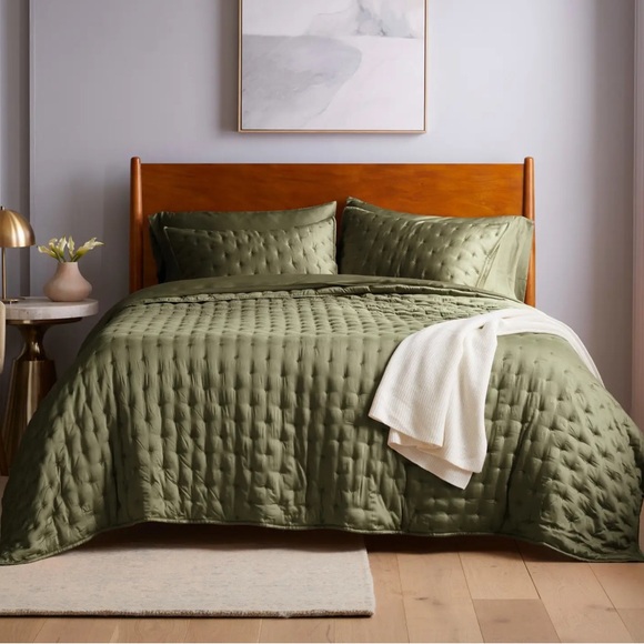 NWT QUINCE Bamboo Quilt King/Cal King Olive 7501 - Picture 4 of 9